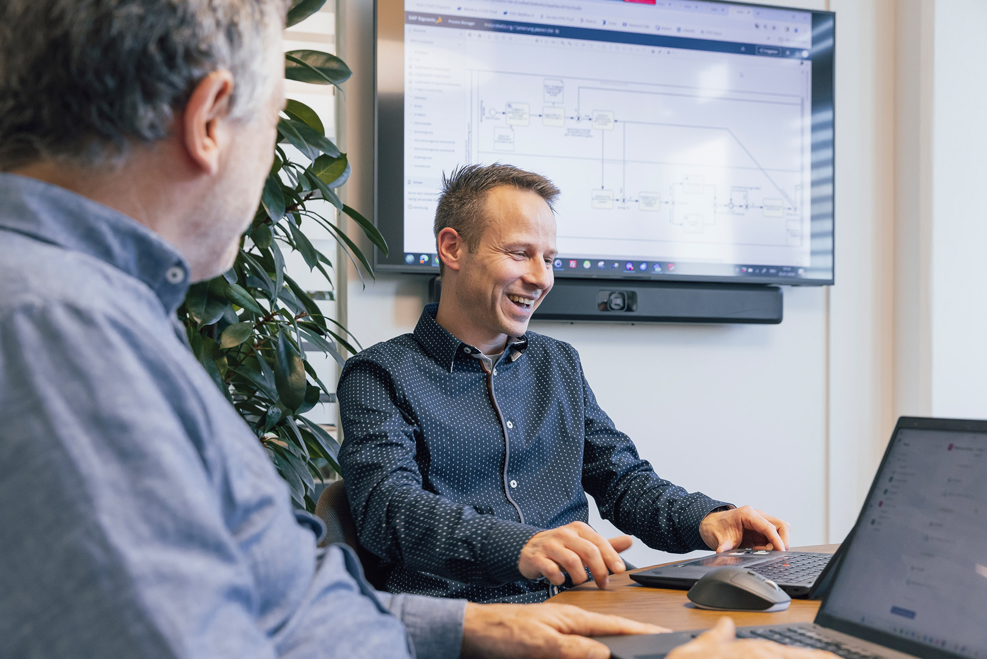 Ueber_uns_Unsere Leistungen.jpg Ueber_uns_Unsere%20Leistungen.jpg