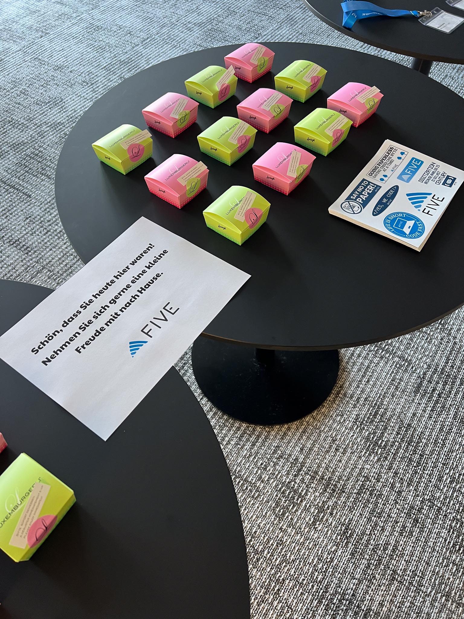 FIVE Talk - 2024-09-18 - Digitalisierung der Immobilienbranche - Evolution oder Revolution-1.jpg FIVE Talk - 2024-09-18 - Digitalisierung der Immobilienbranche - Evolution oder Revolution-1.jpg