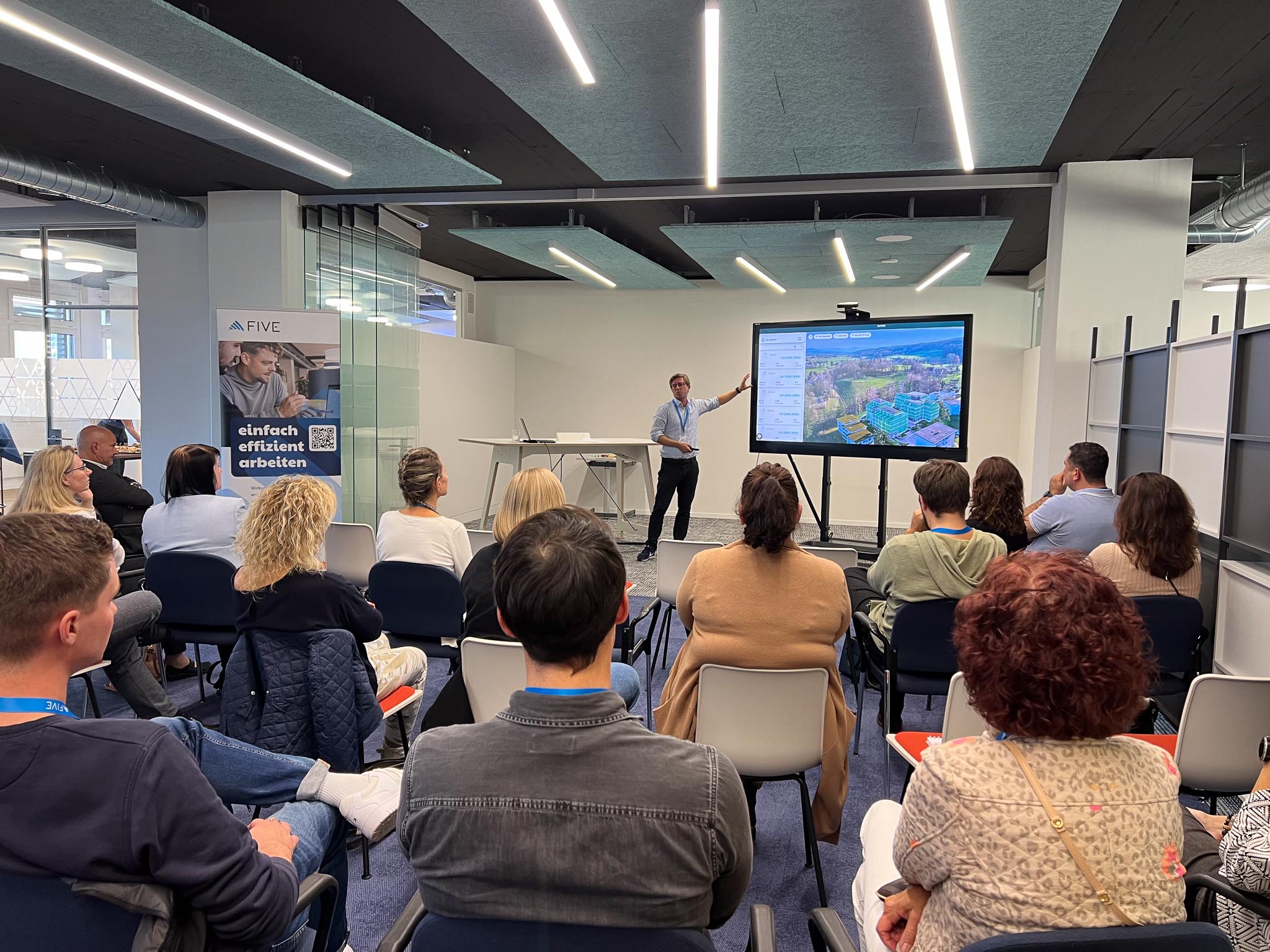 FIVE Talk - 2024-09-18 - Digitalisierung der Immobilienbranche - Evolution oder Revolution-7.jpg FIVE Talk - 2024-09-18 - Digitalisierung der Immobilienbranche - Evolution oder Revolution-7.jpg